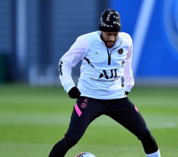 爱游戏APP-冲刺阶段托特纳姆备战法甲，远射贴柱细节曝光，悬念犹存，身体对抗强度拉满(法甲里昂对特鲁瓦)