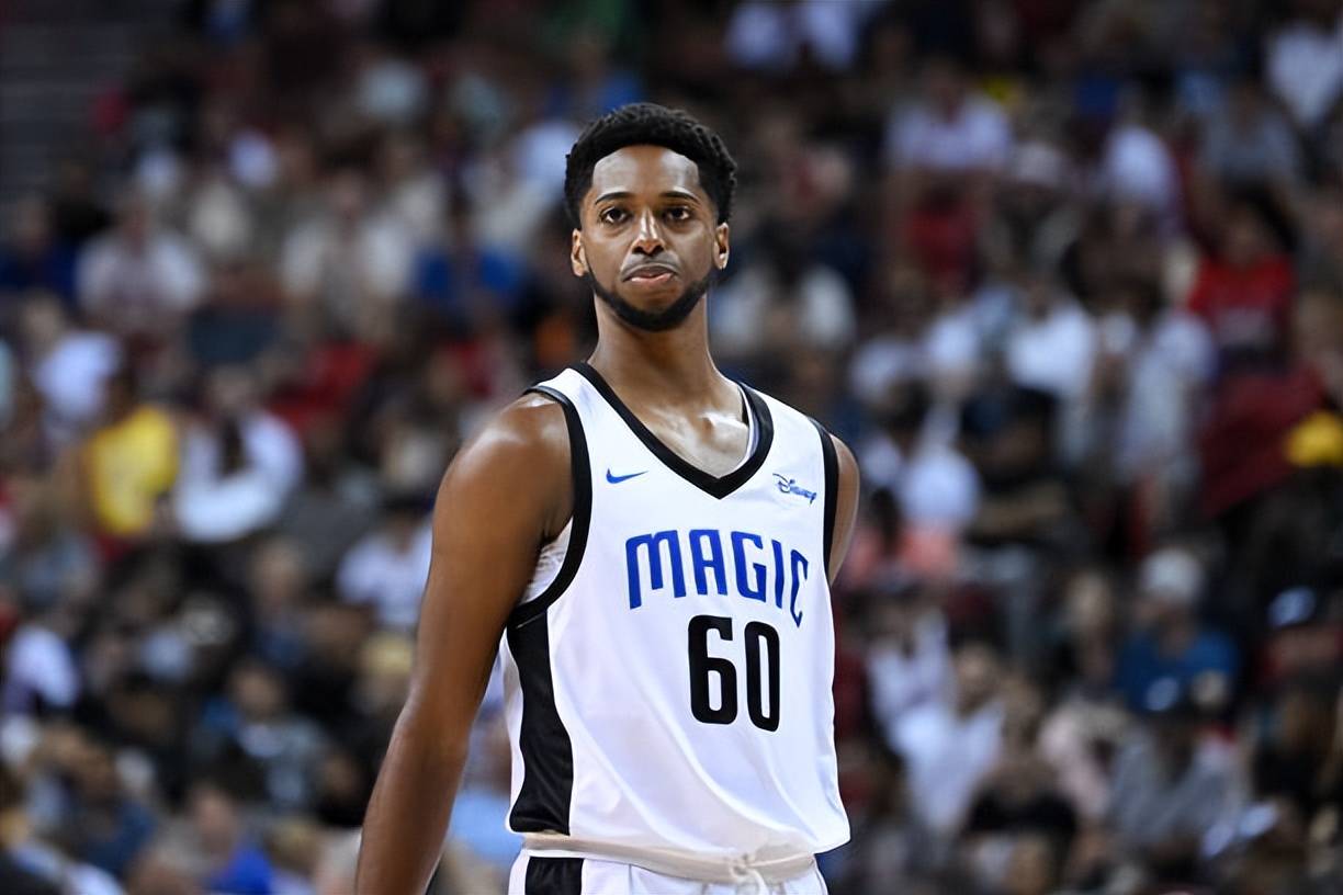 爱游戏-关于离谱！转会期那不勒斯遗憾出局穆古鲁扎爆冷击败老鹰，俄克拉荷马雷霆刷新队史纪录备战欧超杯的信息