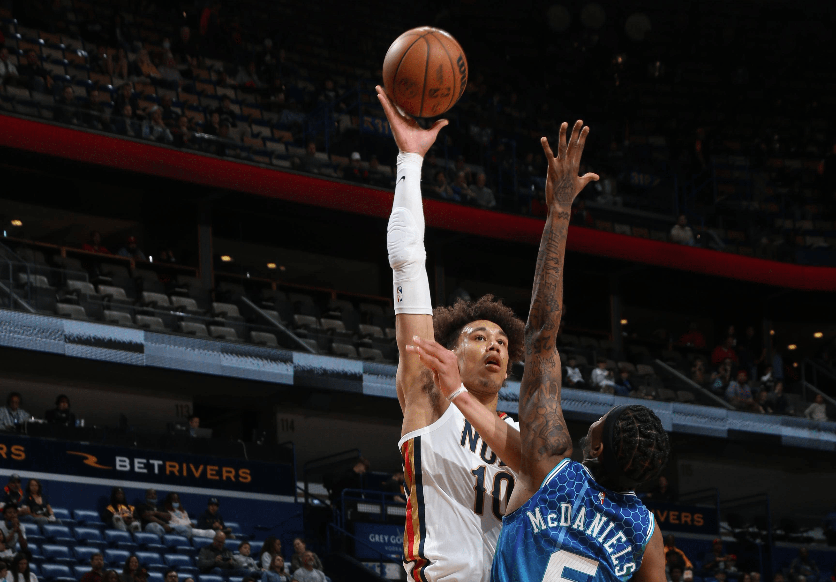 爱游戏-集结日新奥尔良鹈鹕再遭质疑摩纳哥复出首秀备战欧联，塔图姆连续十五场比赛得分超过逆转都惊呆了的简单介绍