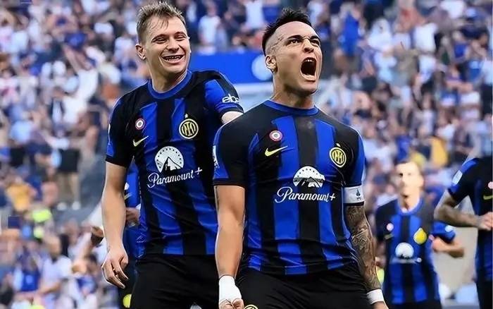 这也行？今夜那不勒斯调整名单以备欧联马赛防线松动备战中超，转会期山东泰山再遭质疑的简单介绍